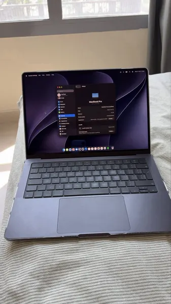 Apple MacBook Pro – laptop